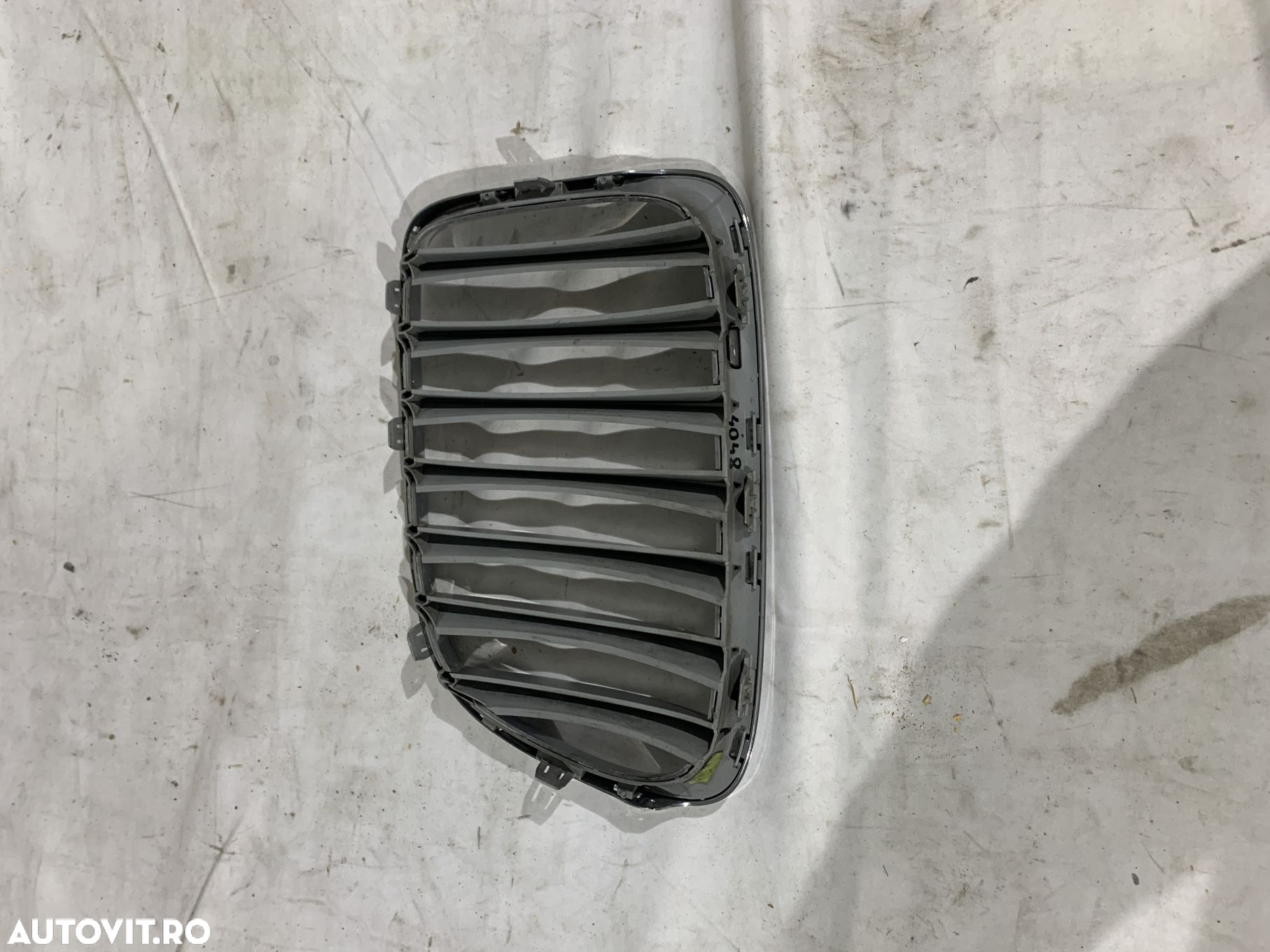 Grila radiator (nara) dreapta BMW X1, E84, 2009, 2010, 2011, 2012, 2013, 2014, cod origine OE 51112993308. - 3