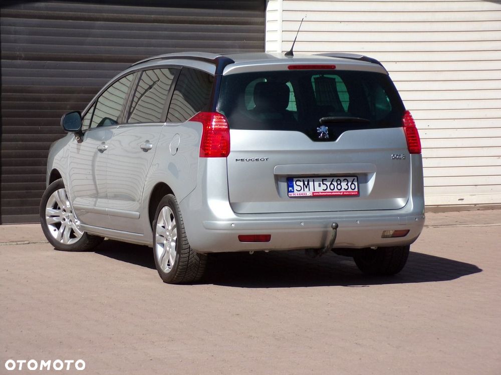 Peugeot 5008 - 16
