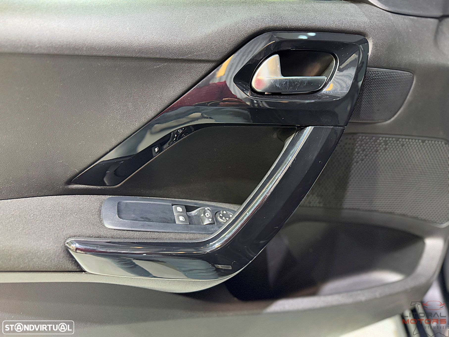Peugeot 208 1.2 PureTech Style - 17