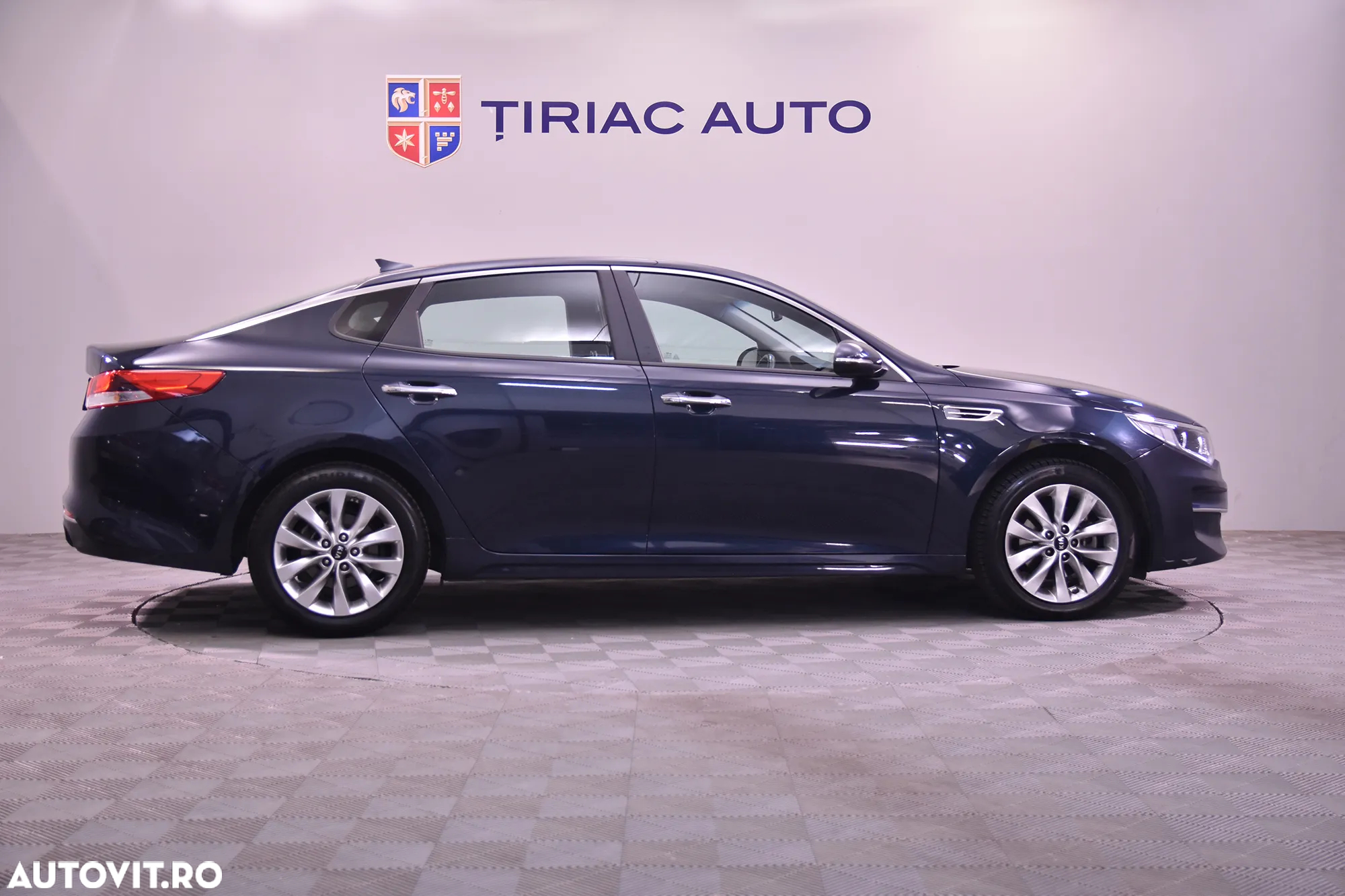 Kia Optima - 6