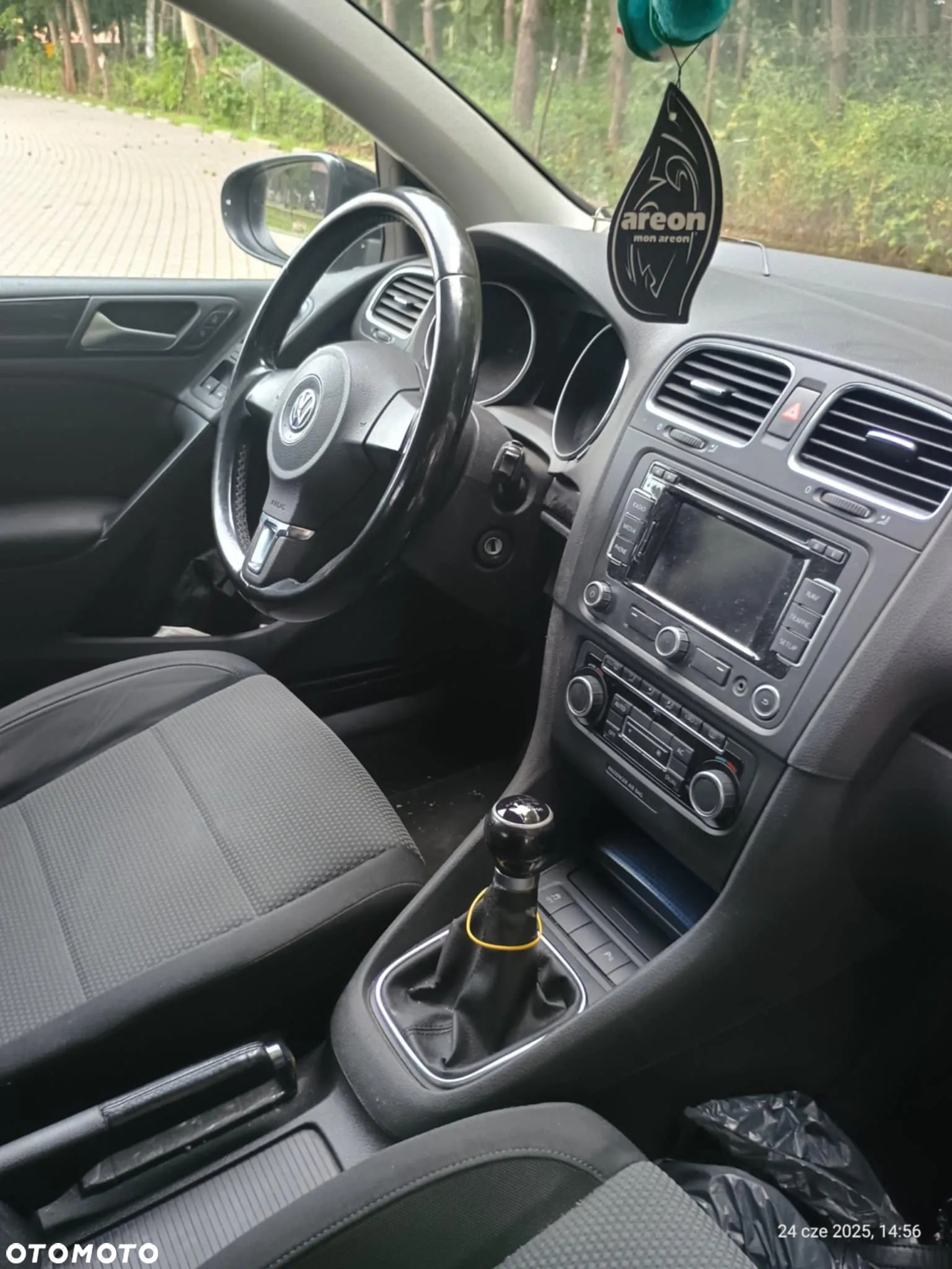 Volkswagen Golf VI 1.6 TDI Comfortline - 11