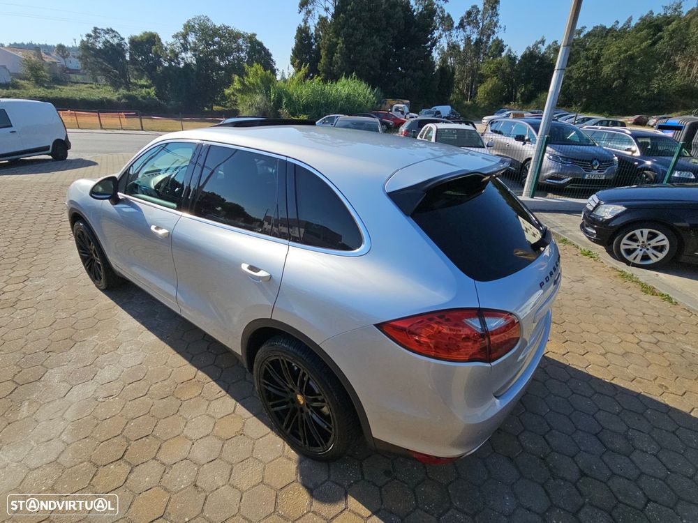 Porsche Cayenne II Platinum Edition - 13