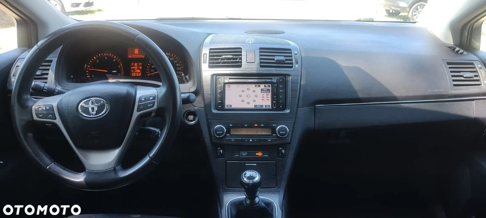 Toyota Avensis - 11