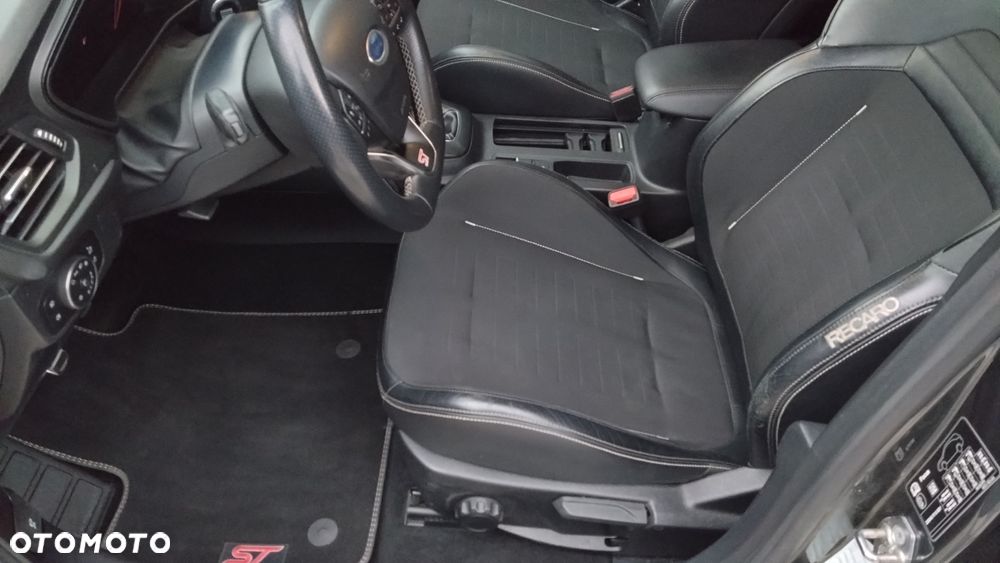 Ford Focus 2.0 EcoBlue ST-2 - 9