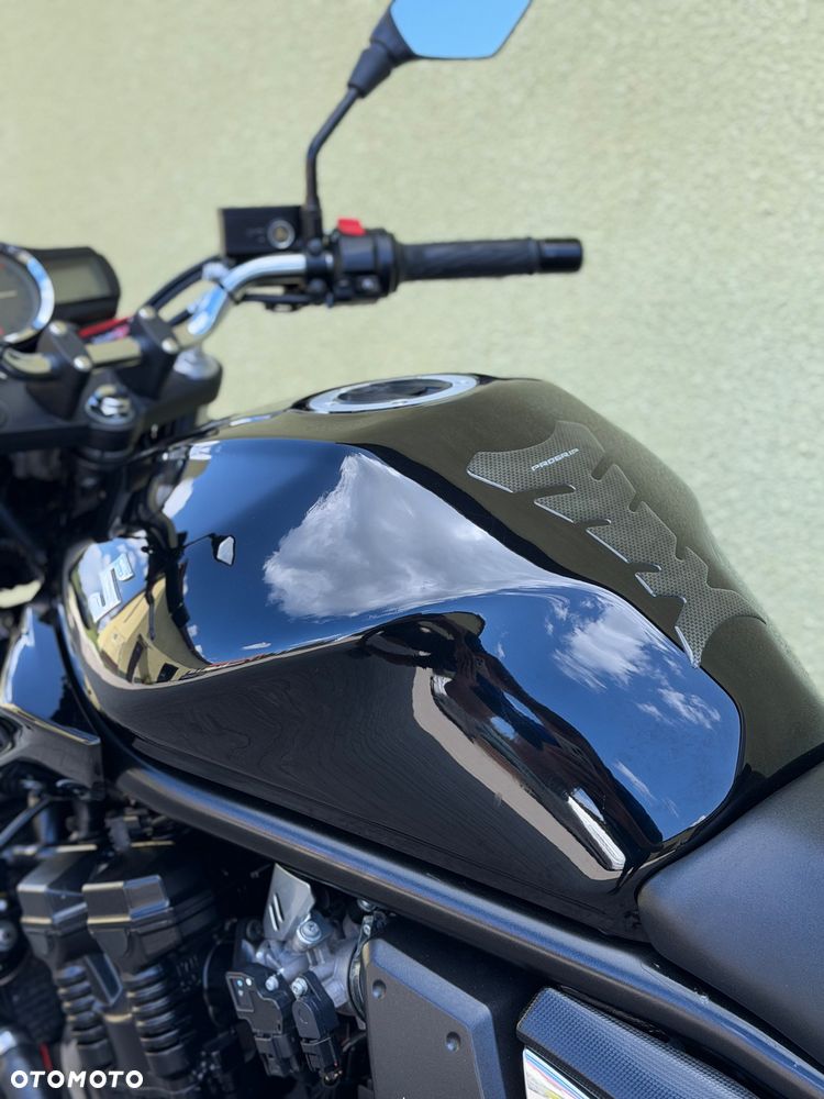 Suzuki Bandit - 34