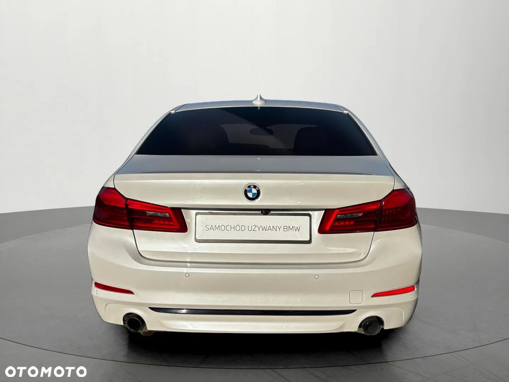 BMW Seria 5 530i GPF xDrive Sport Line sport - 5