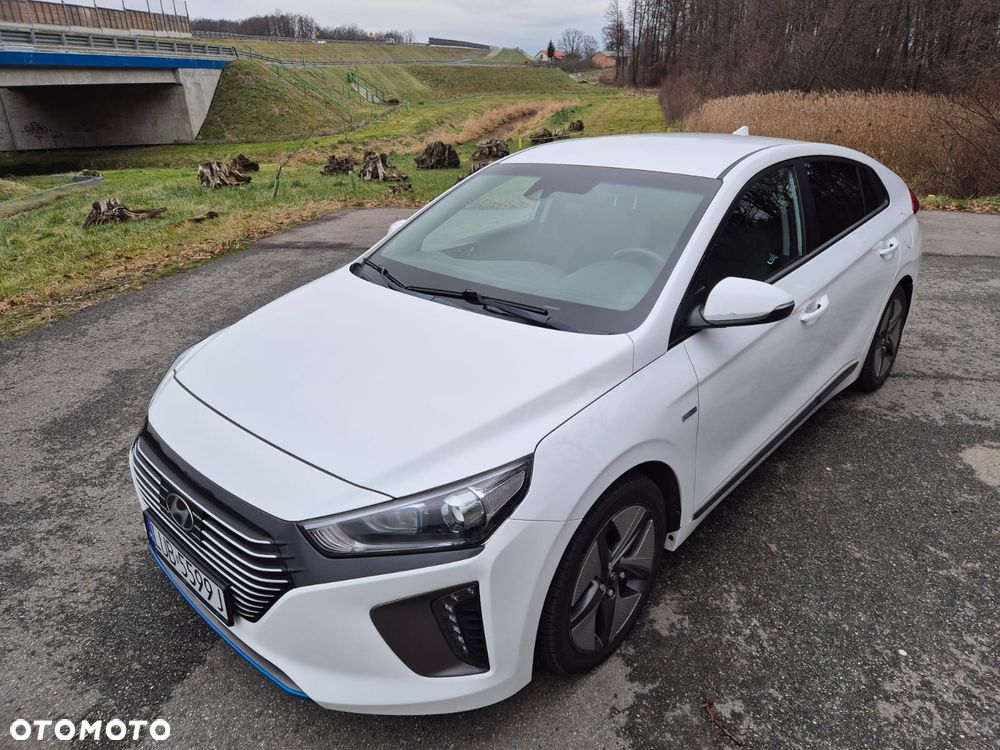 Hyundai IONIQ 1.6 GDI Premium - 10