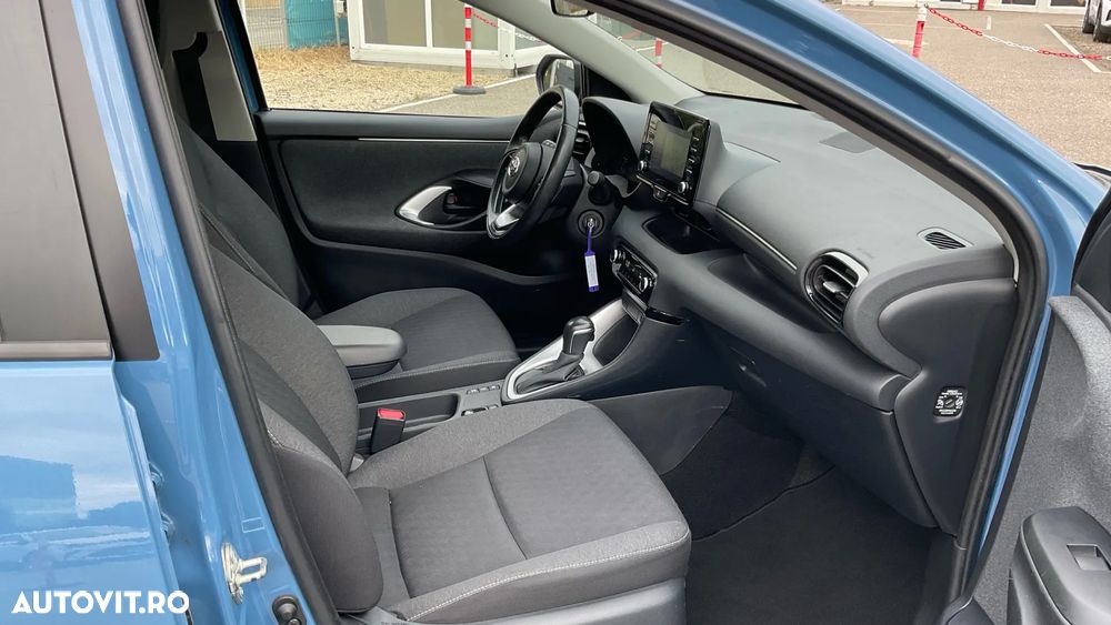Toyota Yaris 1.5 VVT-i HSD Active - 32