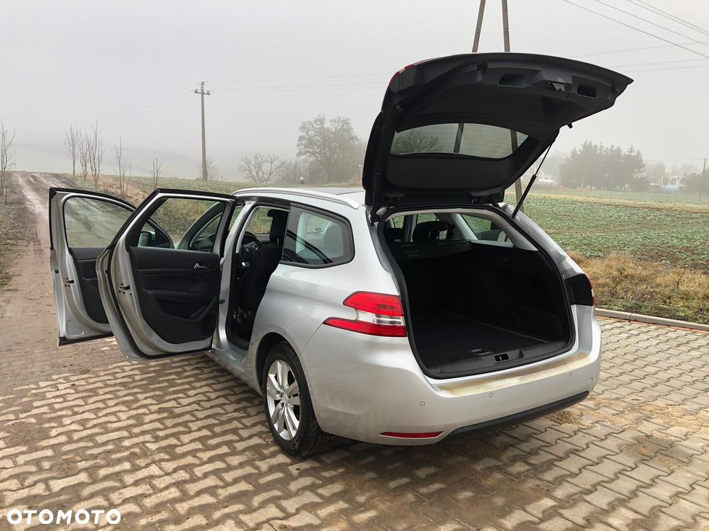 Peugeot 308 BlueHDi 120 Stop & Start Winter Edition - 25