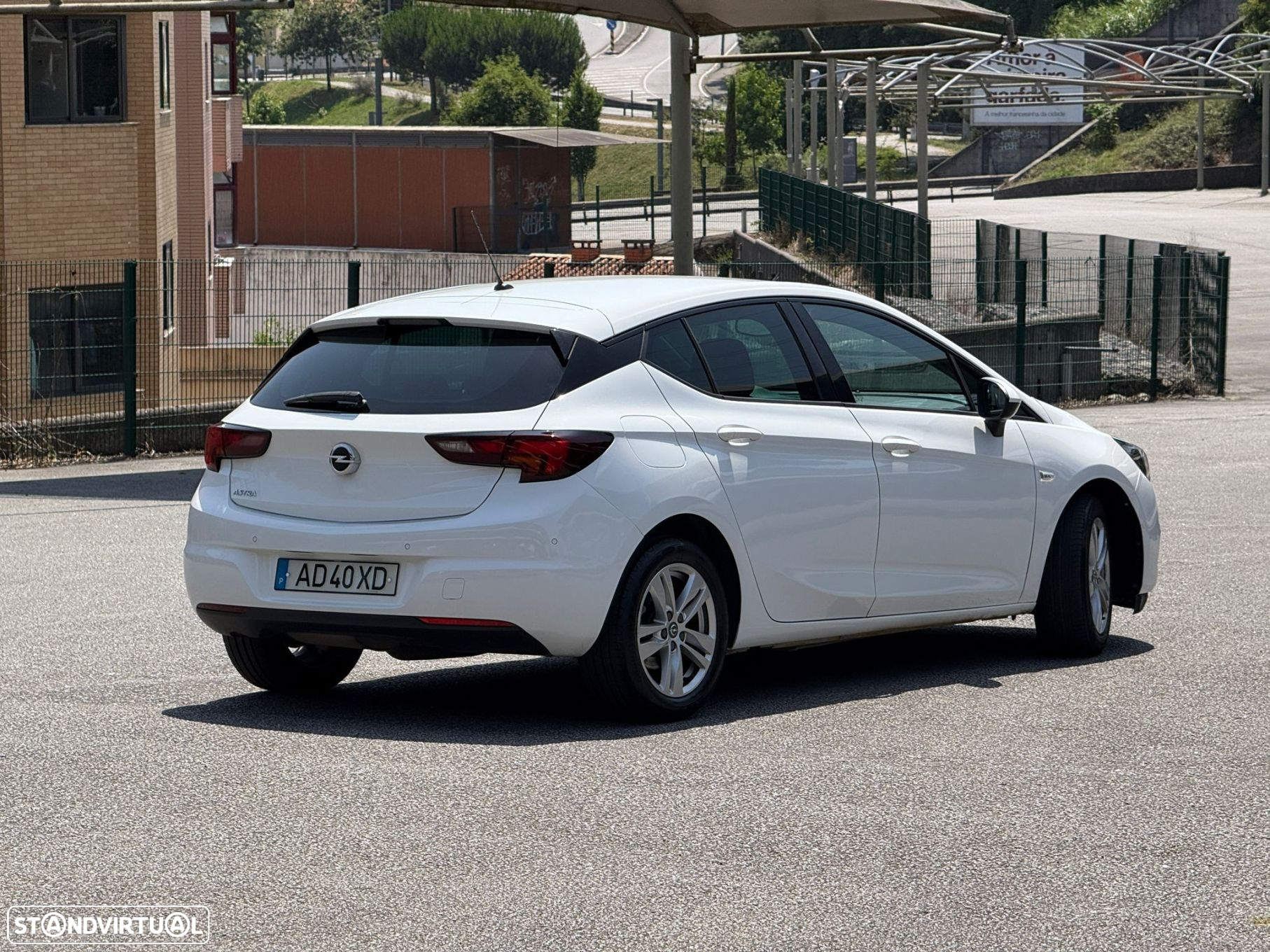 Opel Astra 1.5 D Business Edition S/S - 4