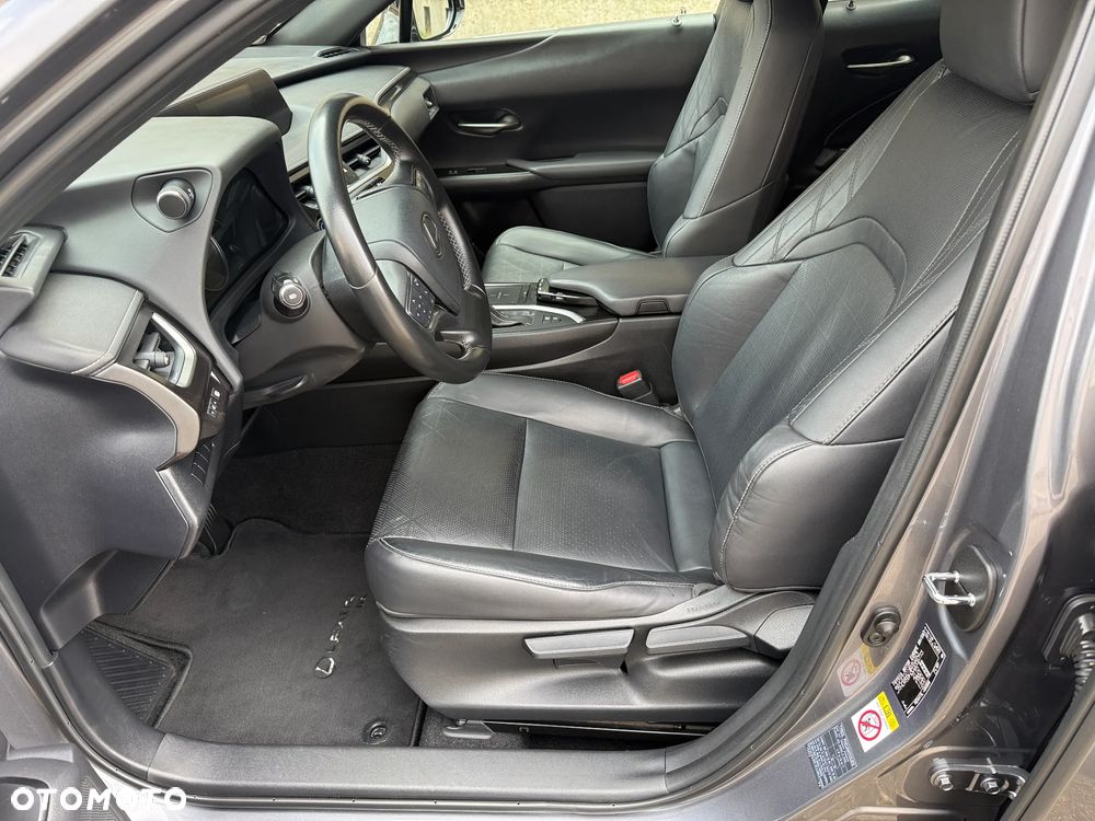 Lexus UX 250h GPF Prestige AWD - 8