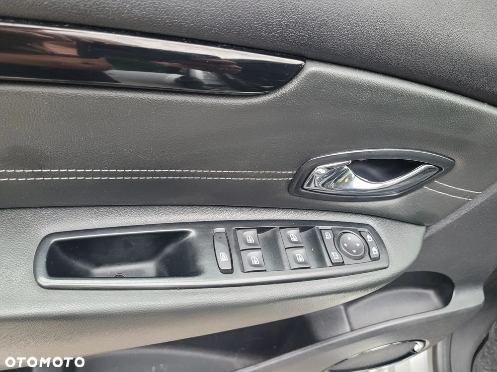 Renault Scenic dCi 110 FAP EDC Bose Edition - 10