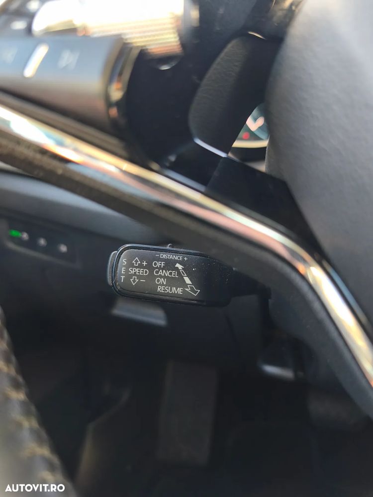 Skoda Octavia Combi 2.0 TDI DSG Style - 14