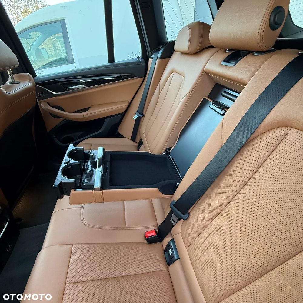 BMW iX3 80kWh Inspiring - 11