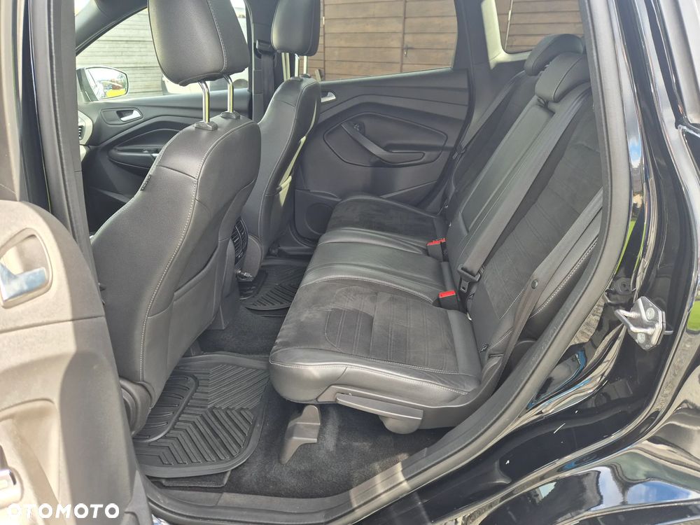 Ford Kuga 1.5 EcoBoost 2x4 ST-Line - 13