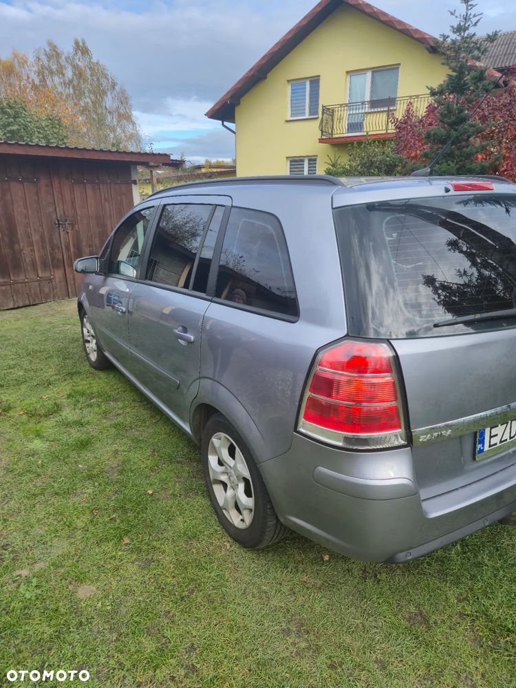 Opel Zafira 1.9 CDTI Cosmo - 4