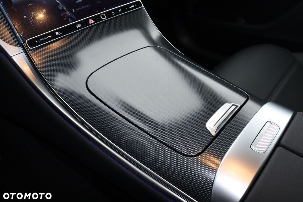 Mercedes-Benz GLC - 13