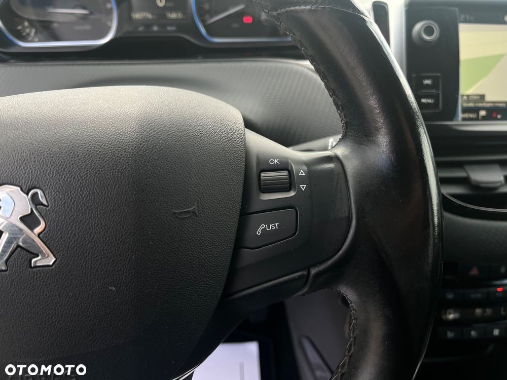 Peugeot 2008 PureTech 130 Allure - 8