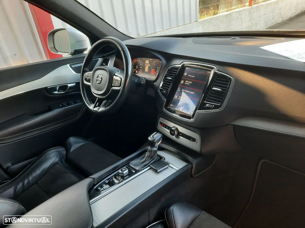Volvo XC 90 2.0 D4 R-Design - 29