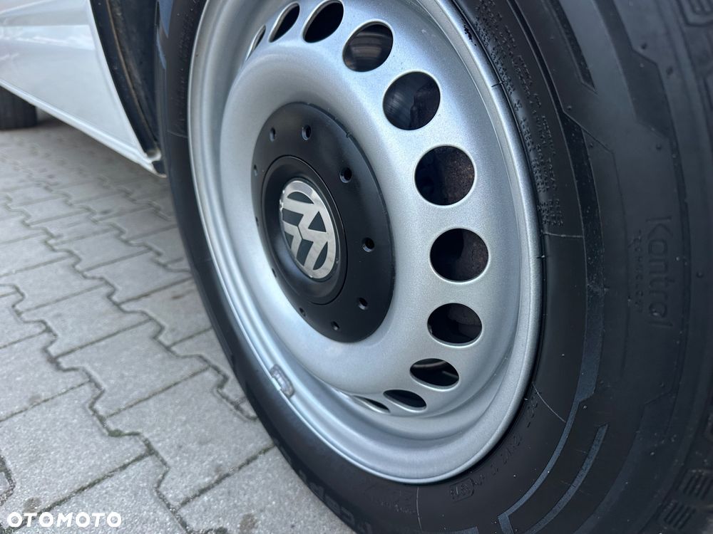 Volkswagen Transporter - 4
