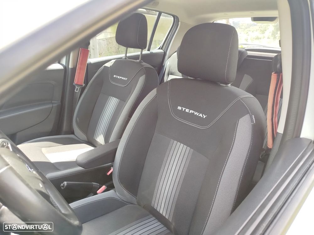 Dacia Sandero 0.9 TCe SL Explorer Bi-Fuel - 10