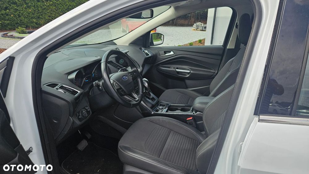 Ford Kuga - 9
