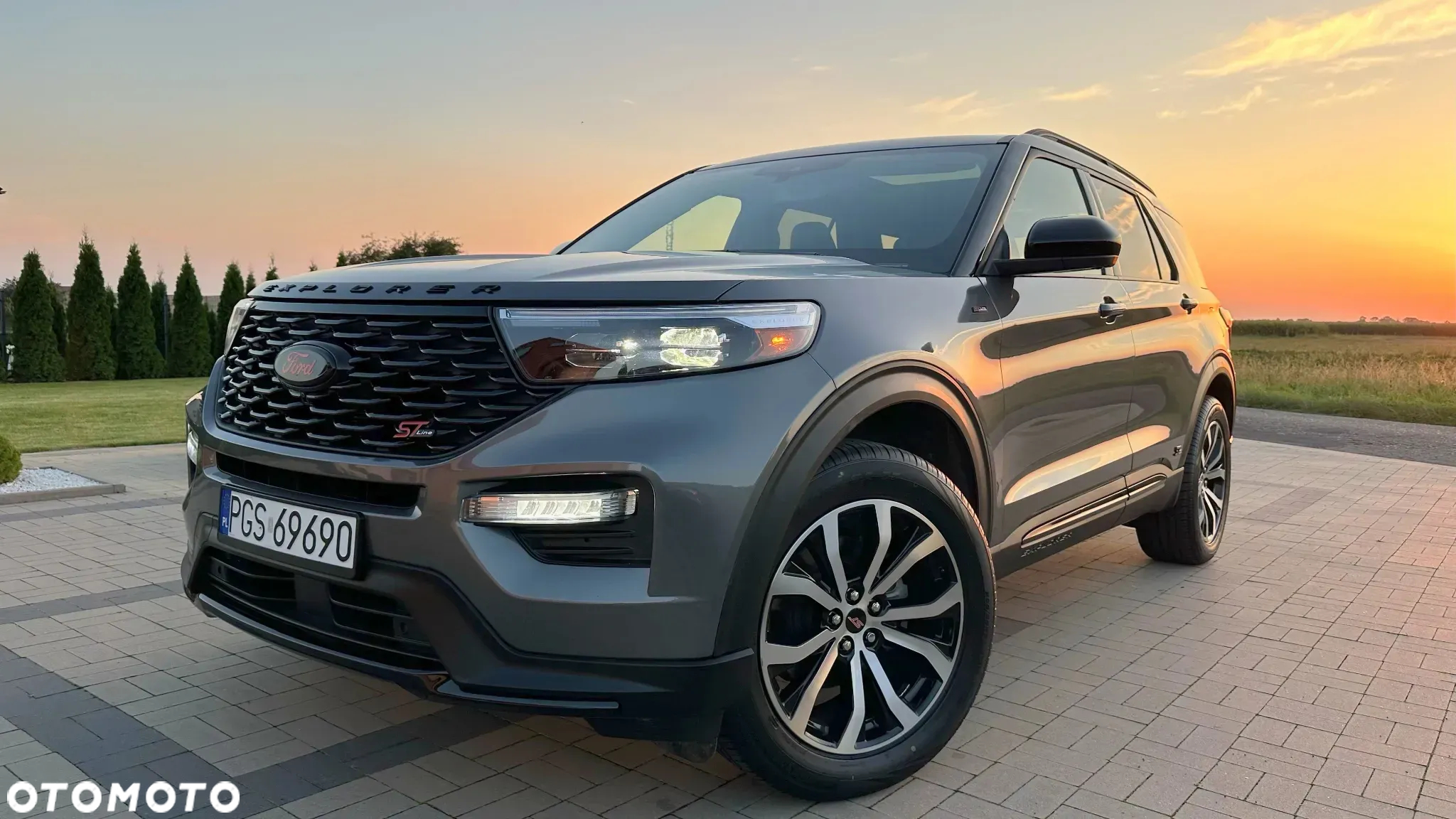 Ford Explorer - 2