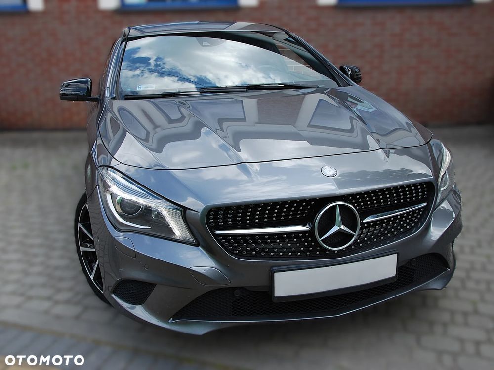 Mercedes-Benz CLA 220 CDI 7G-DCT AMG Line - 3