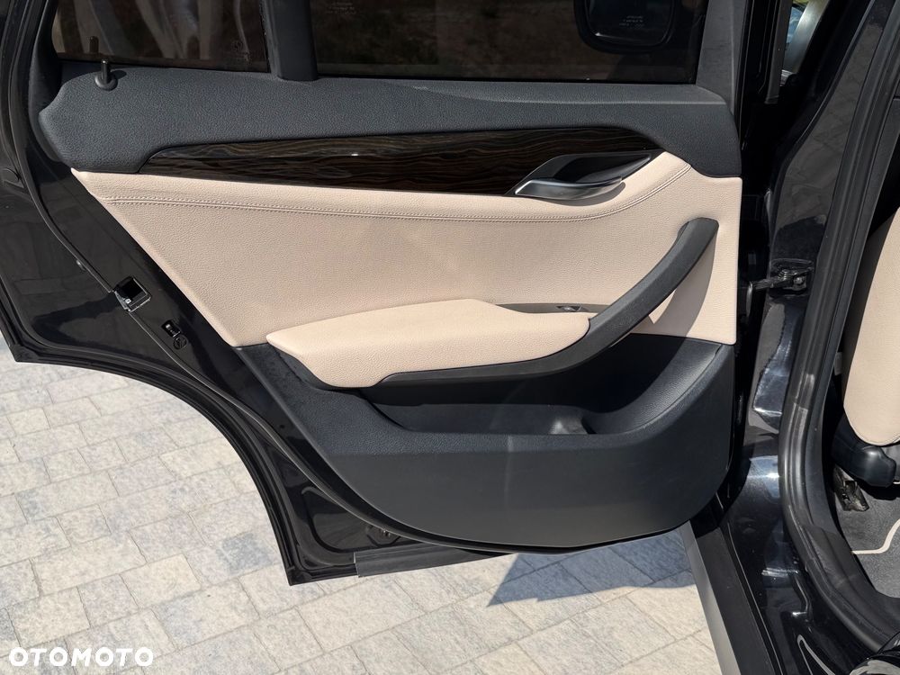 BMW X1 xDrive20d - 27