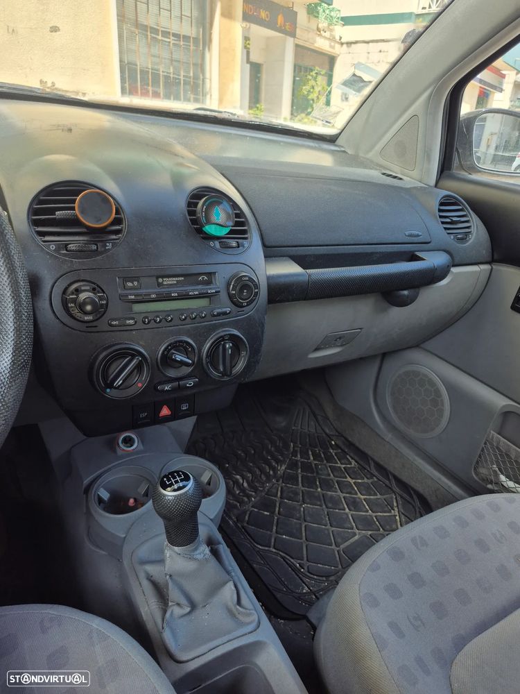 VW New Beetle 1.4 - 2