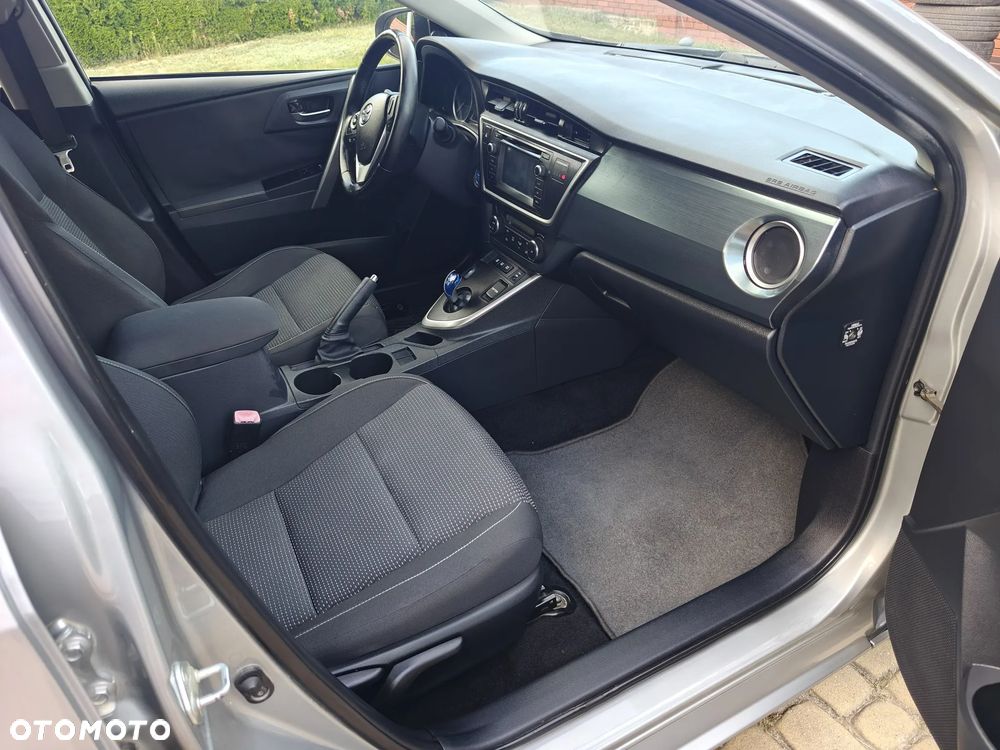 Toyota Auris - 15