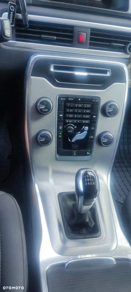 Volvo V70 D4 Kinetic - 3