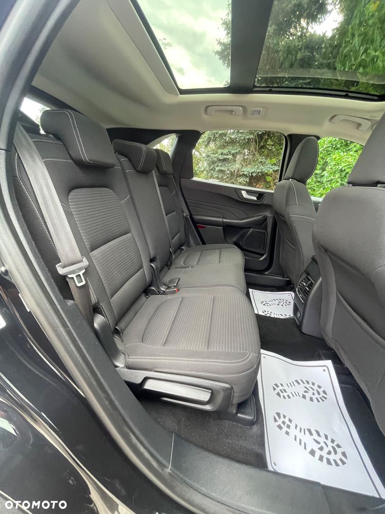 Ford Kuga - 25
