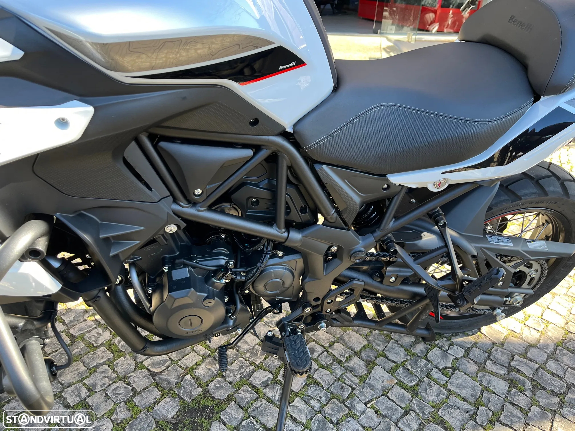 Benelli TRK 502 - 11