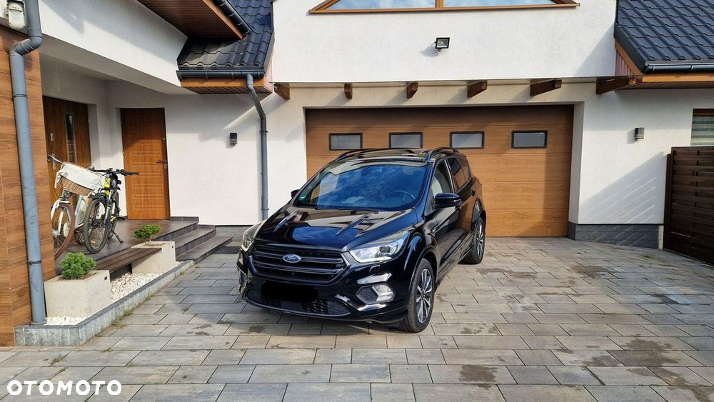 Ford Kuga - 2