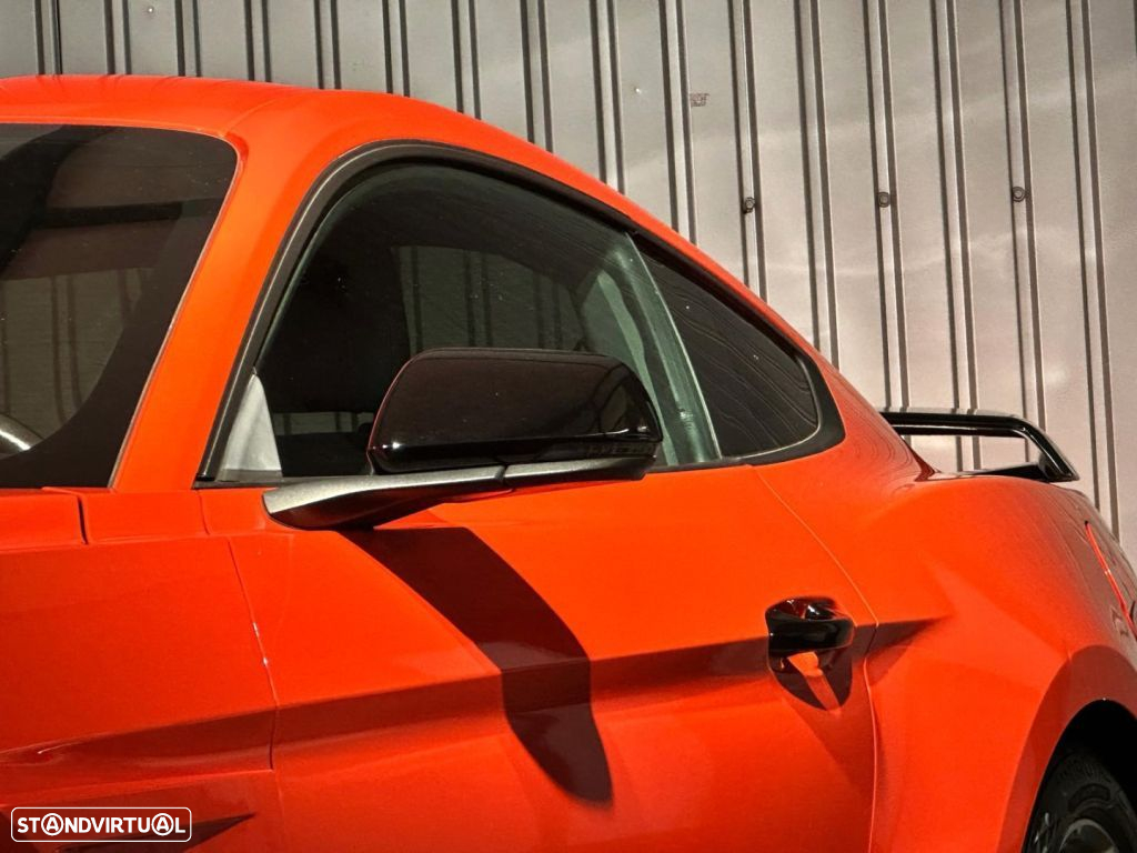Ford Mustang - 21