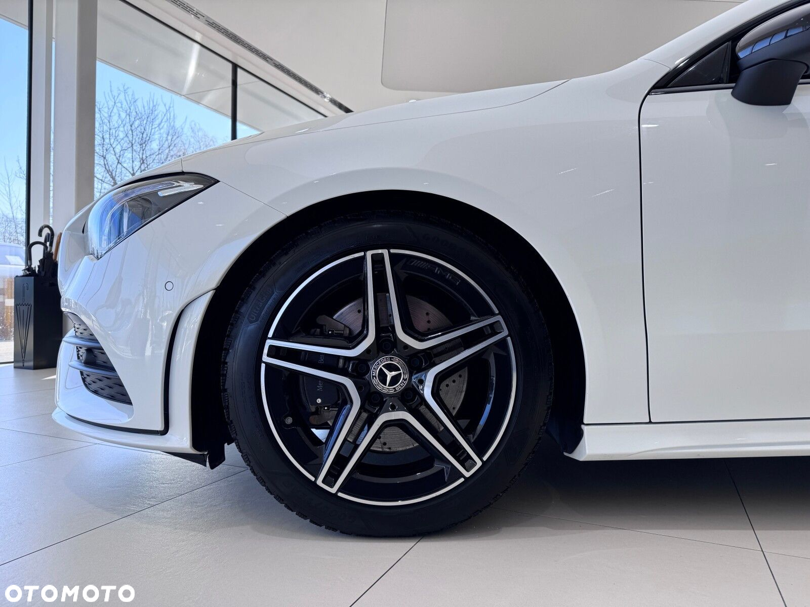 Mercedes-Benz CLA 200 AMG Line 7G-DCT - 17