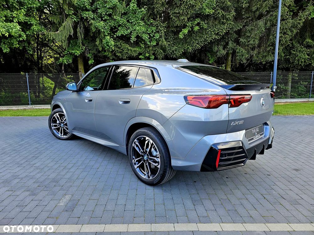 BMW iX2 eDrive20 66.5kWh - 6