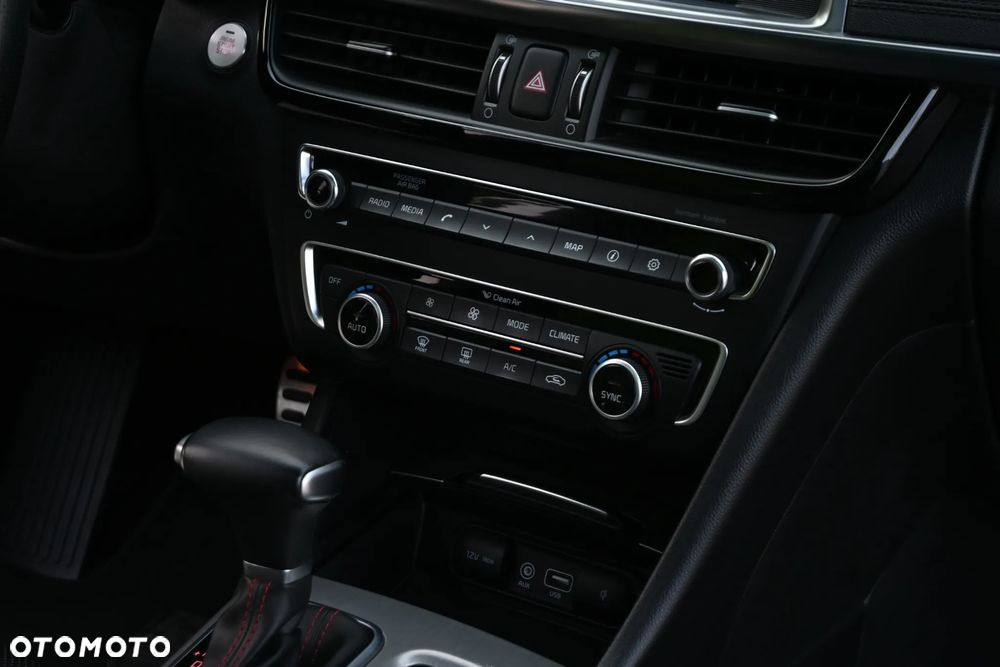 Kia Optima 2.0 T-GDI GT - 39