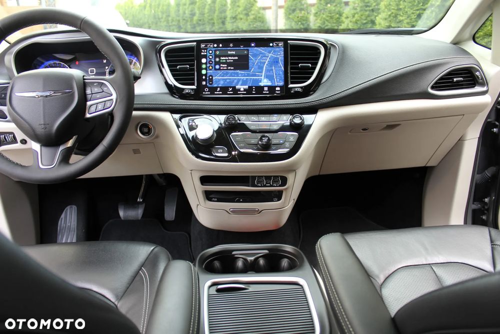 Chrysler Pacifica - 18