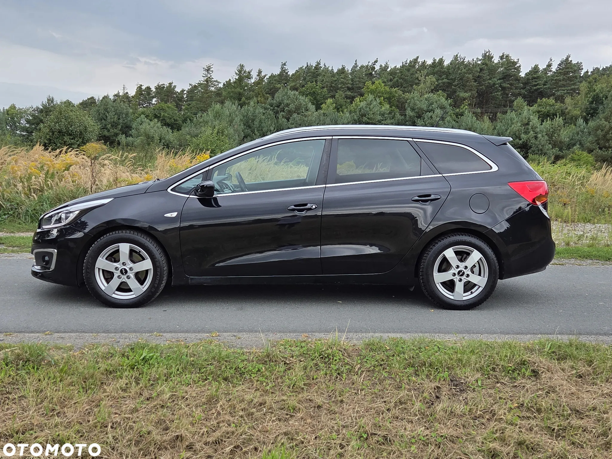 Kia Ceed - 4