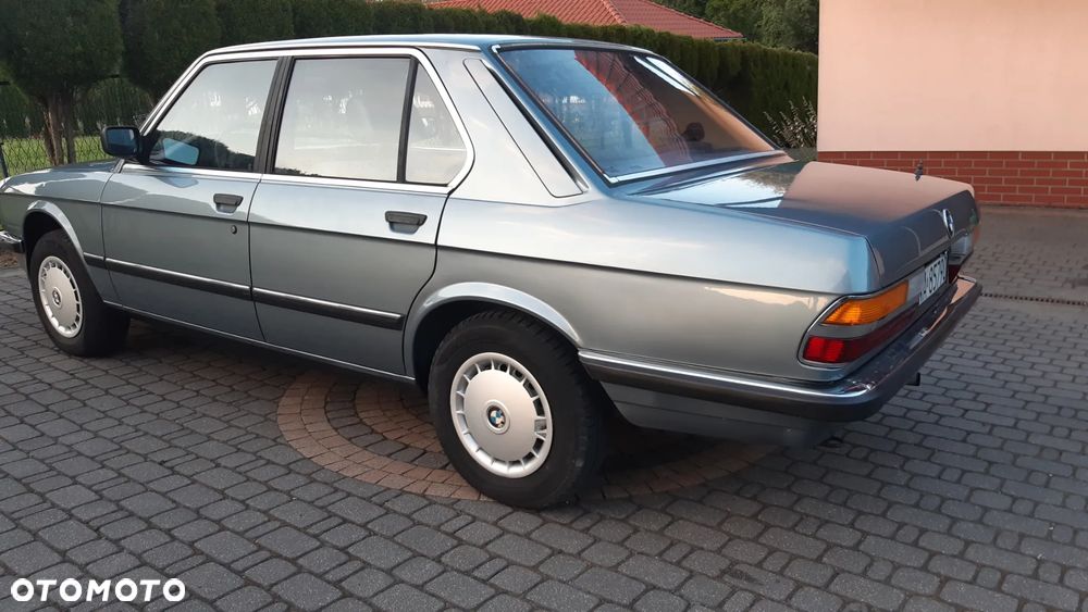 BMW Seria 5 - 33