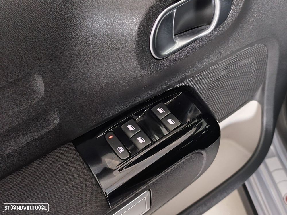 Citroën C3 1.2 PureTech C-Series - 17