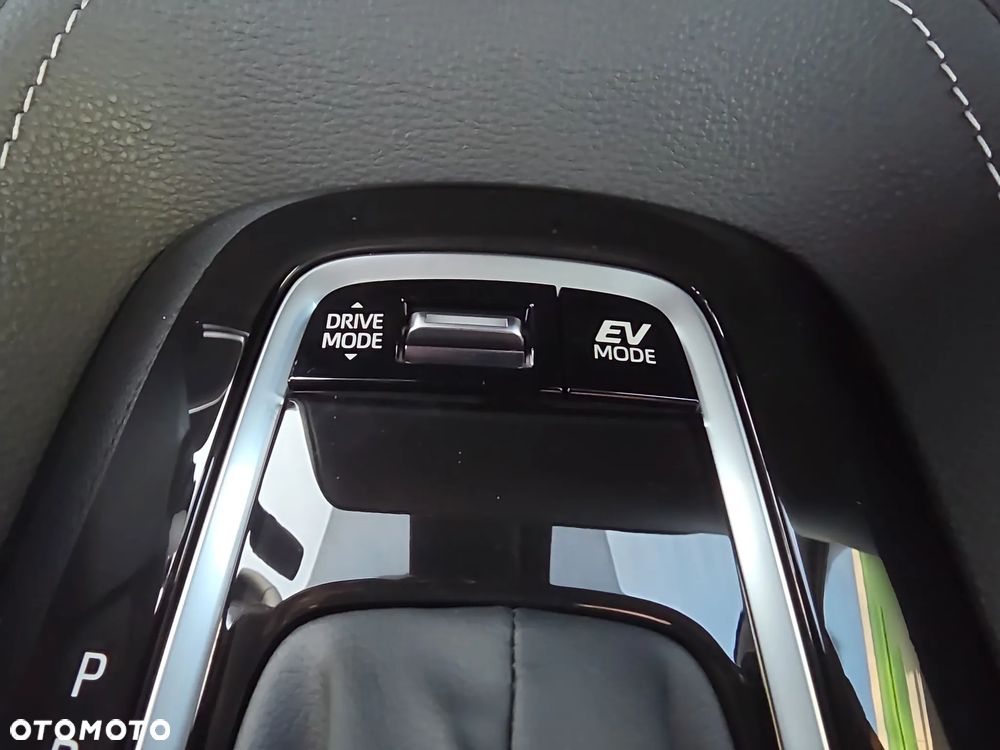 Toyota Corolla 1.8 Hybrid Style - 23