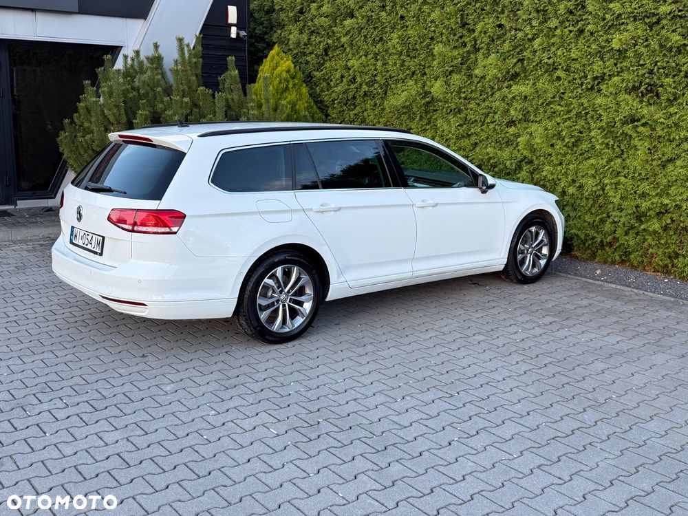 Volkswagen Passat - 20