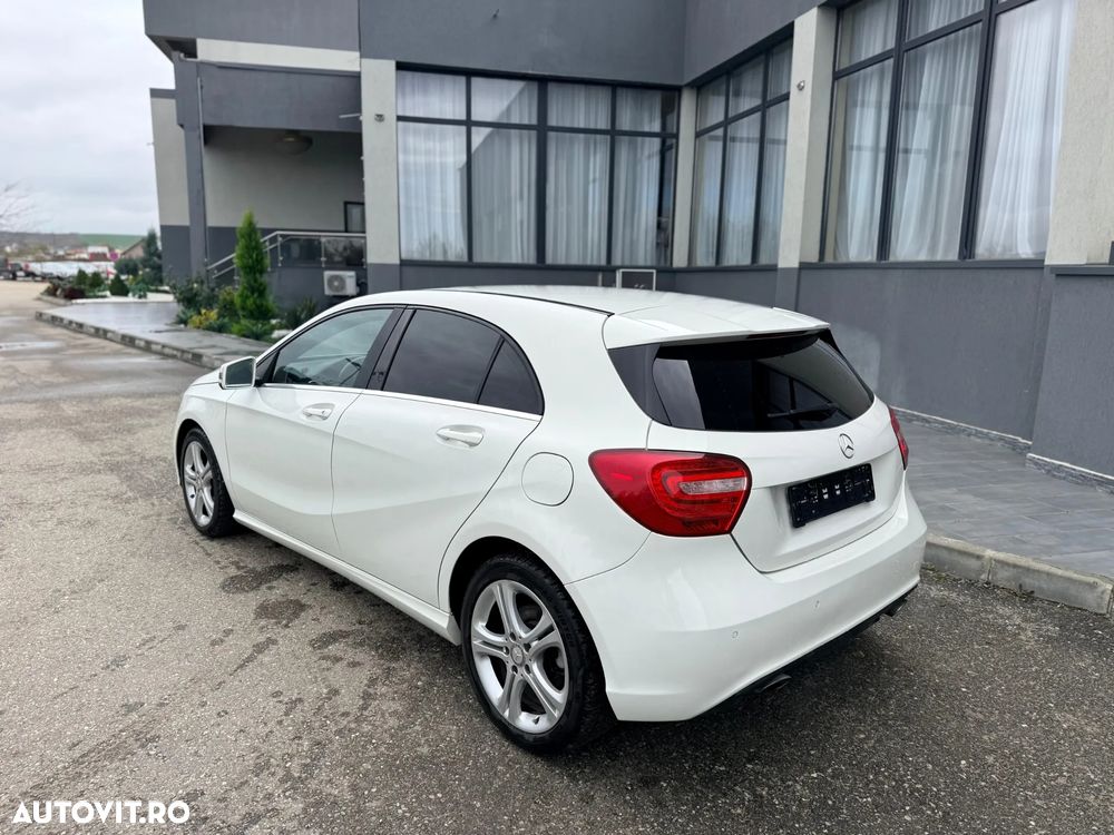 Mercedes-Benz A 200 (BlueEFFICIENCY) 7G-DCT AMG Sport - 4