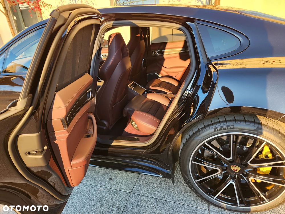 Porsche Panamera Turbo - 17