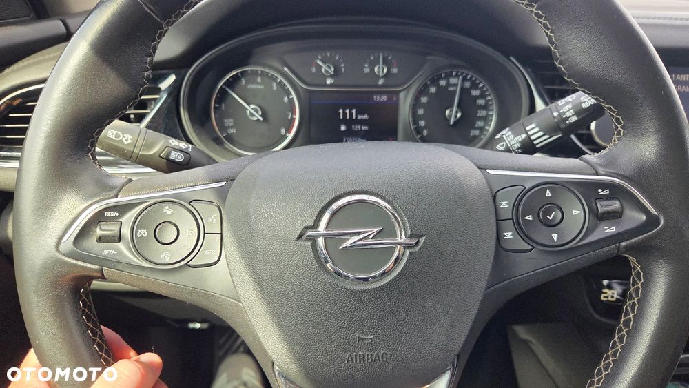Opel Insignia - 24