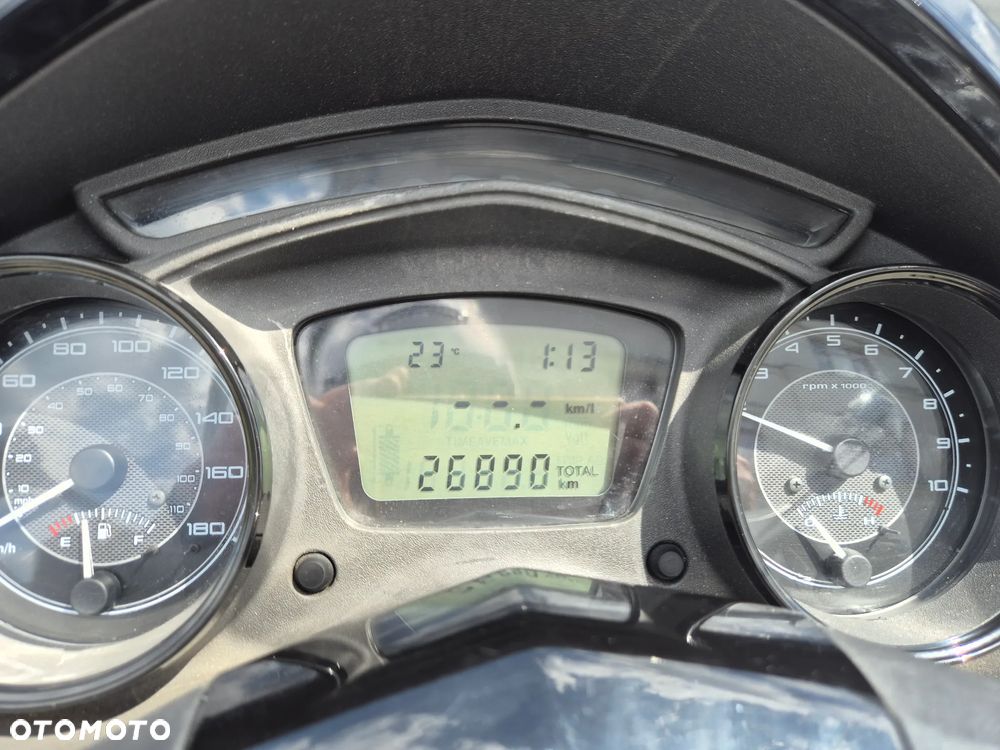 Piaggio X10 - 9