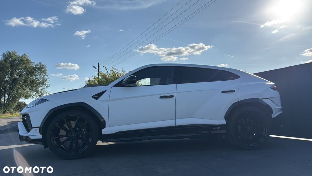 Lamborghini Urus - 5
